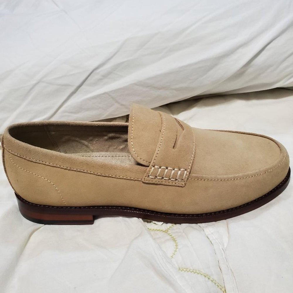TAN LOAFER